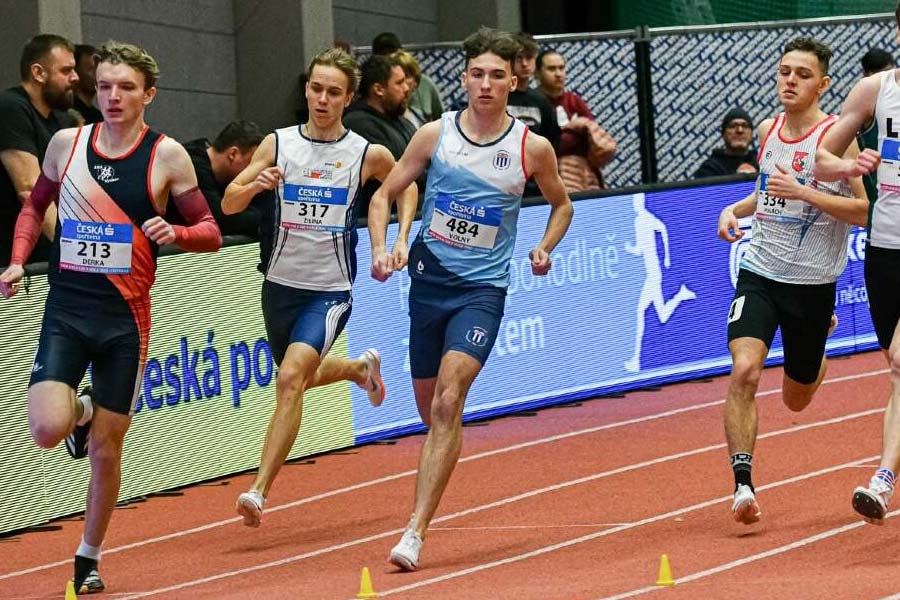 Finálové sbíhání na halovém Mistrovství České Republiky